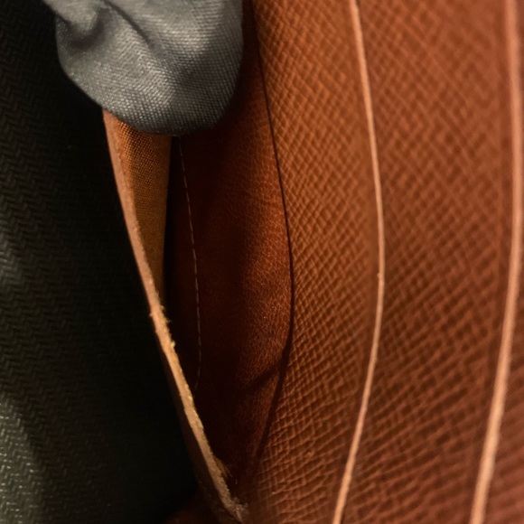 Louis Vuitton Monaghan Marco Bifold Wallet - Picture 14 of 16